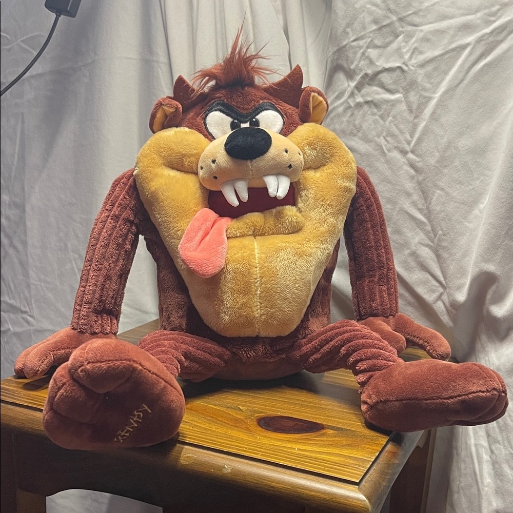 Scentsy Looney Tunes Taz Buddy BNWB Comes With Scent Pack.